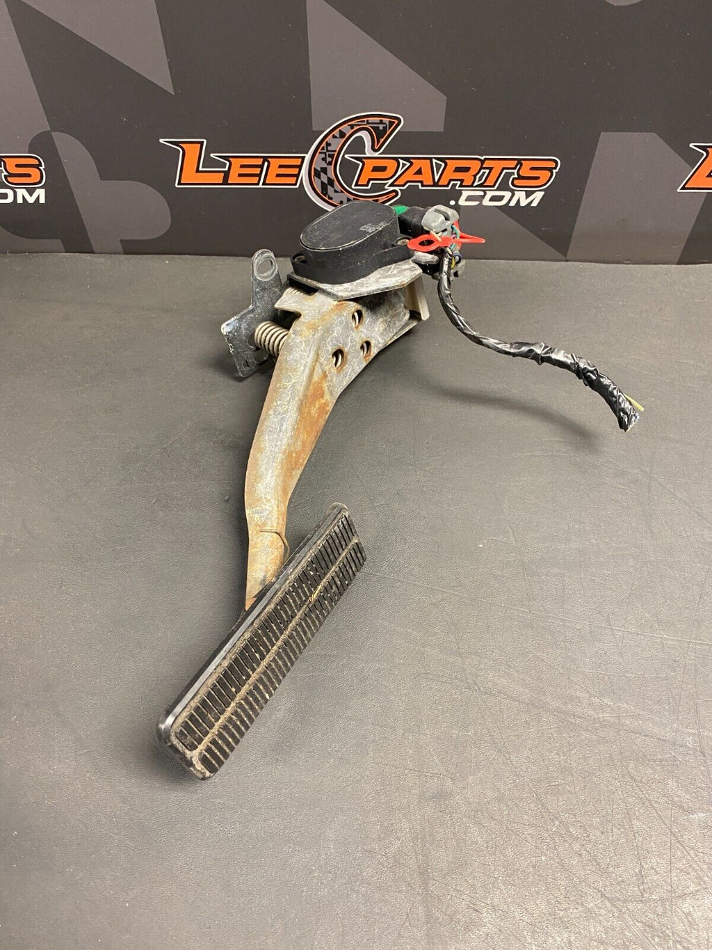 2001 CORVETTE C5 Z06 OEM GAS PEDAL ASSEMBLY WITH WIRING PIGTAIL USED