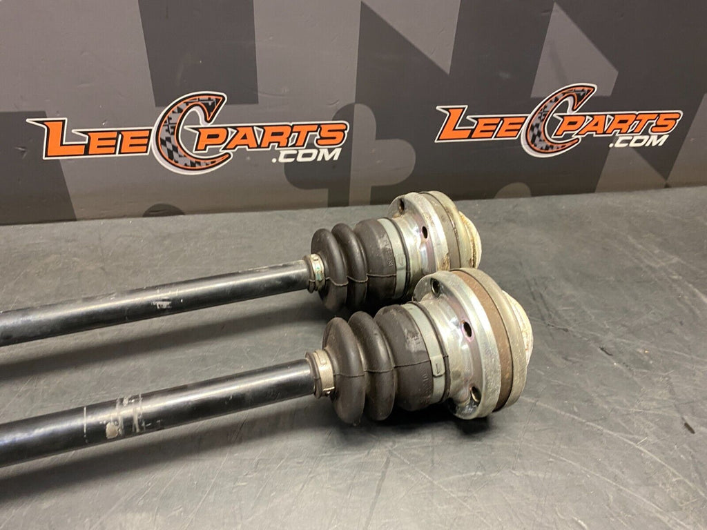 2014 AUDI R8 V10 OEM FRONT AXLES CV AXLES PAIR DR PS USED