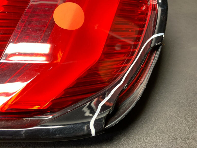 2019 FORD MUSTANG GT OEM TAIL LIGHTS -CRACKED-