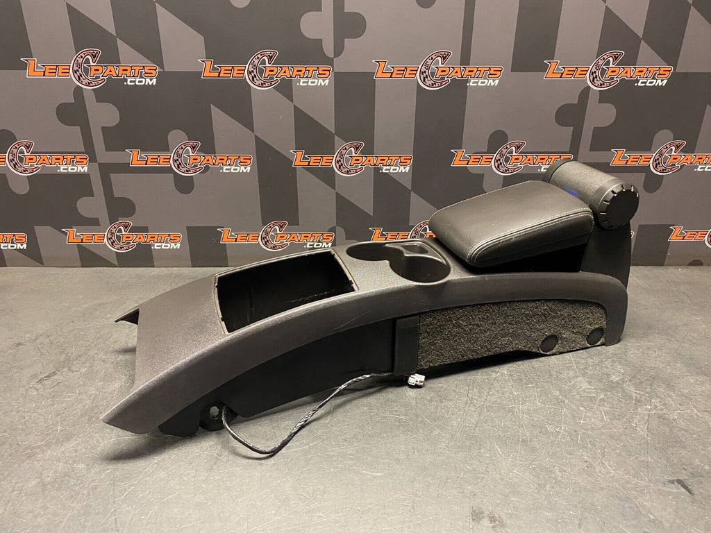 2007 CADILLAC CTS V CTS-V OEM CENTER CONSOLE ASSEMBLY ARM REST BLACK USED
