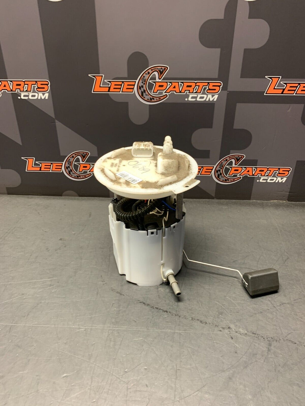 2011 CAMARO SS OEM FUEL PUMP W/ HANGER HOUSING